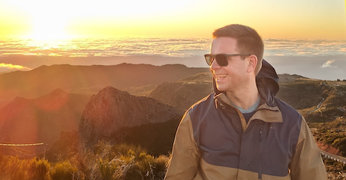 Stijn Metz, Full Stack Developer, zonsopkomst in bergen.